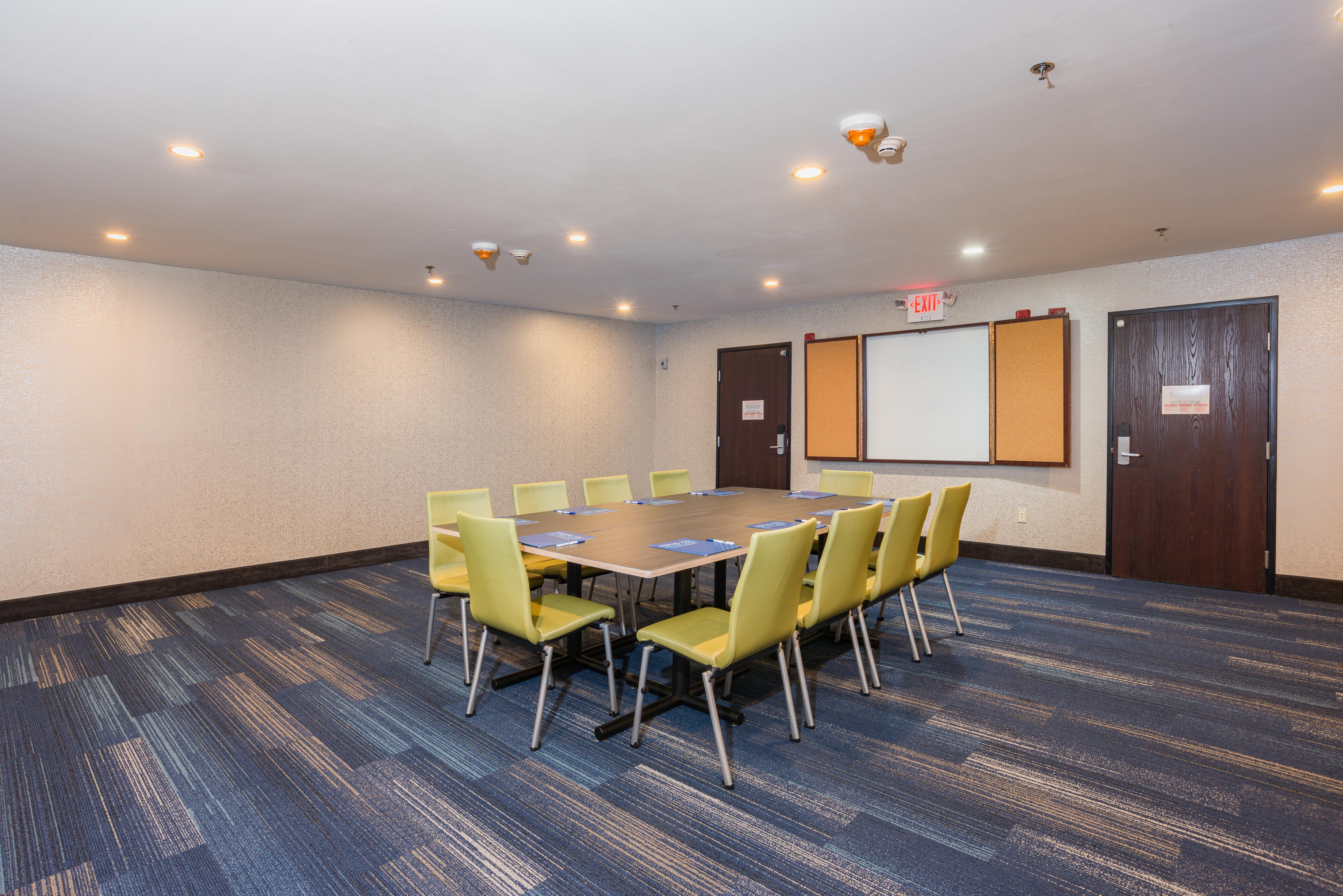 Holiday Inn Express Hotel & Suites Swansea By Ihg Zewnętrze zdjęcie