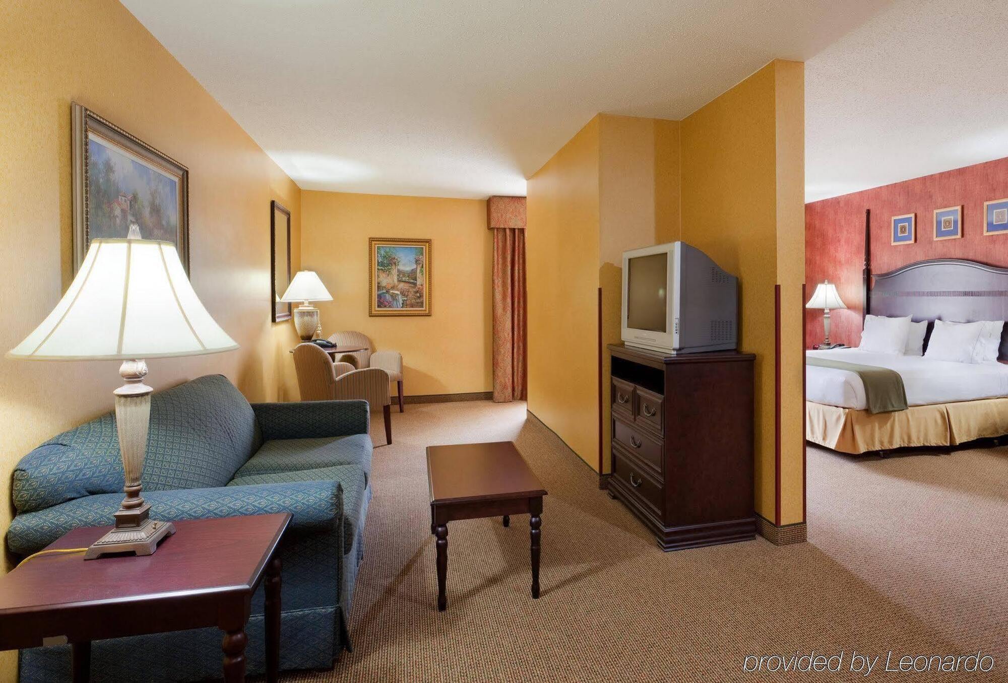 Holiday Inn Express Hotel & Suites Swansea By Ihg Zewnętrze zdjęcie
